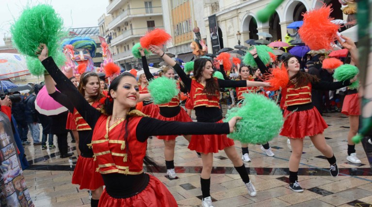Απόκριες: Έκτακτα δρομολόγια ΤΡΑΙΝΟΣΕ για Πάτρα, Ξάνθη, Νάουσα, Φλώρινα
