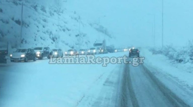 Σφοδρή χιονόπτωση σε Ήπειρο, Φθιώτιδα και Ευρυτανία