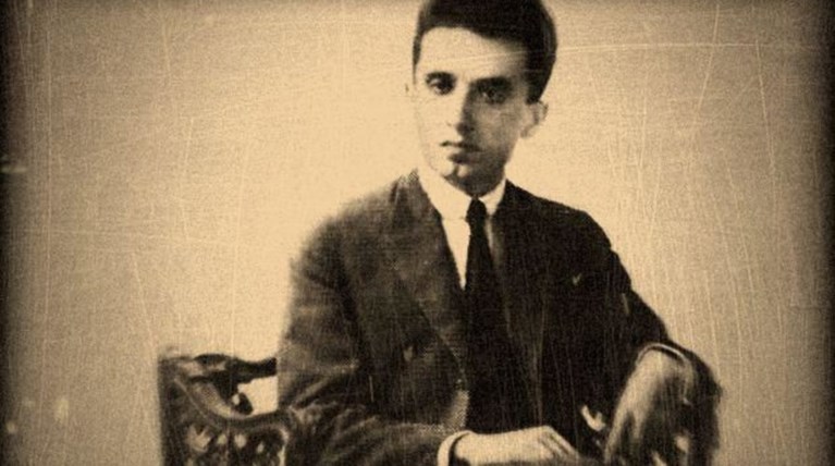 Αφιέρωμα στον Κώστα Καρυωτάκη με Ν. Κουρή και Εύη Σαουλίδου