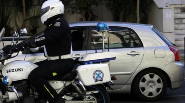 Ληστεία με σπασμένο μπουκάλι σε πρατήριο υγρών καυσίμων