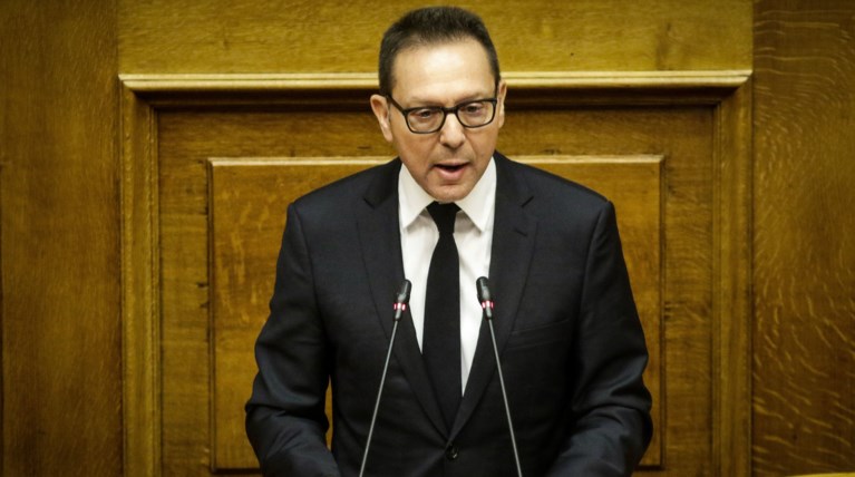 Στουρνάρας: Αισχρές συκοφαντίες σε βάρος μου & της συζύγου μου