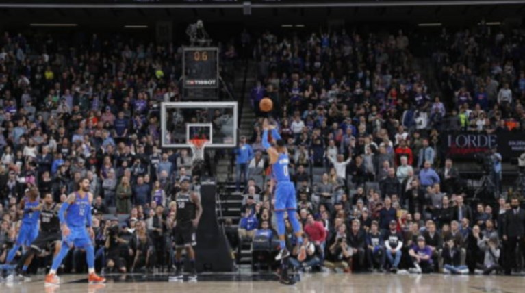 Clutch Κάρι και Ουέστμπρουκ στις πρώτες θέσεις του ΤΟΡ 10