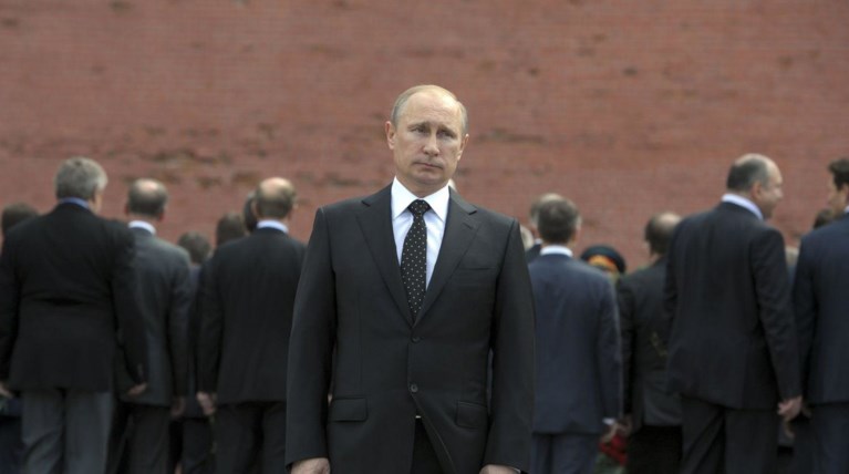 Economist: Ο Πούτιν και το ρωσικό παιχνίδι με τις δημοκρατίες της Δύσης