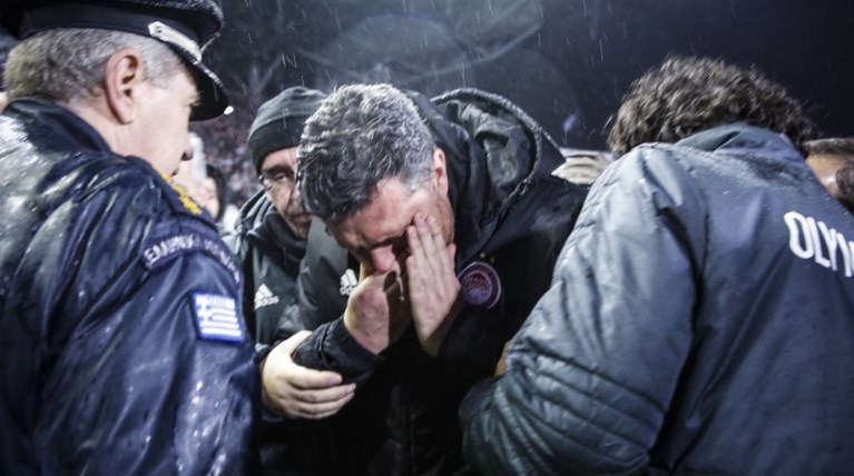 Επεισόδια στην Τούμπα: Χτύπησε από ρολό ταμειακής ο Όσκαρ Γκαρθία