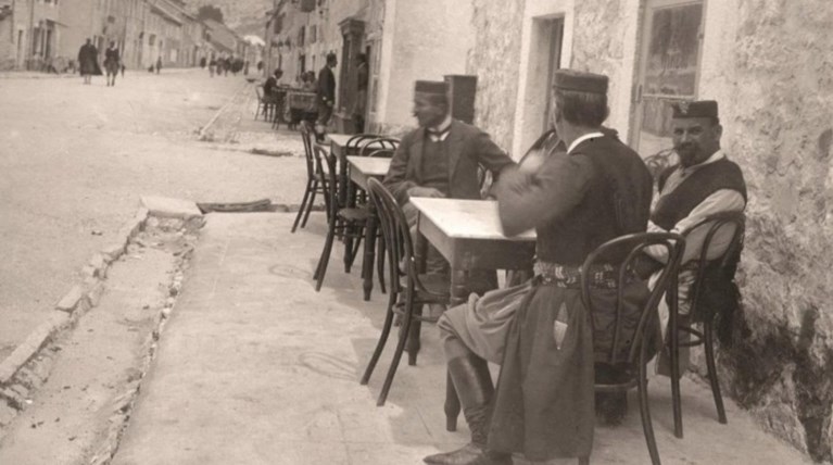 Τα νήματα της Βαλκανικής ιστορίας συνδέονται σε μια έκθεση