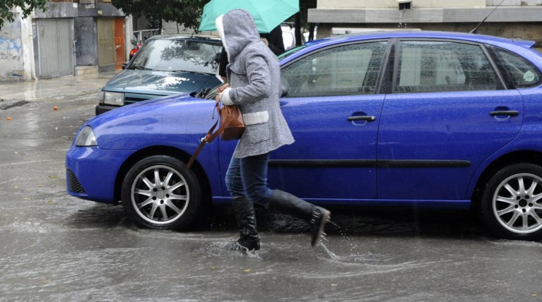 Συνεχίζεται η κακοκαιρία με χιόνια και καταιγίδες