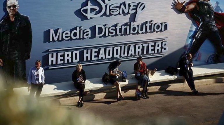 Η Walt Disney επενδύει 2 δισ. ευρώ στη Disneyland Paris