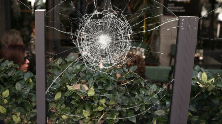 Από τους μαγαζάτορες έμαθε η ΕΛΑΣ για τις επιθέσεις στην Ερμού [Εικόνες]
