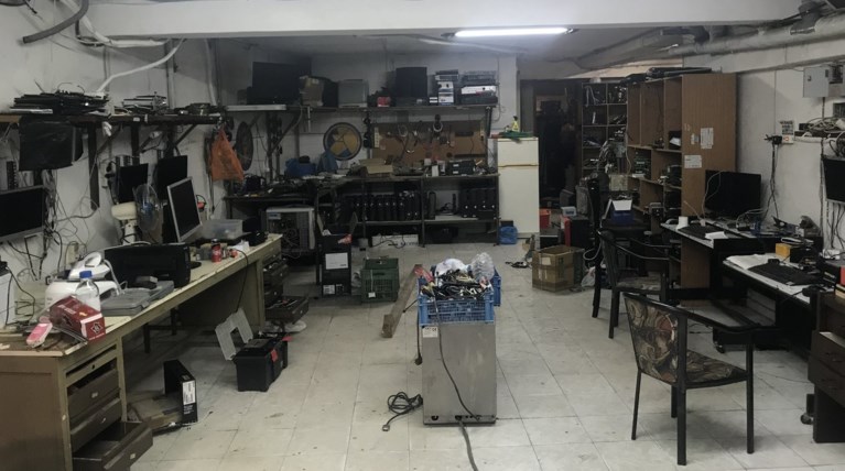 Χτύπημα με 39 συλλήψεις σε μεγάλο κύκλωμα που έστηνε «φρουτάκια»