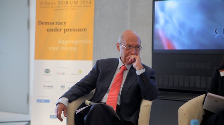 Σημίτης: Διαρκής έλεγχος στην ελληνική οικονομία και μετά τα μνημόνια