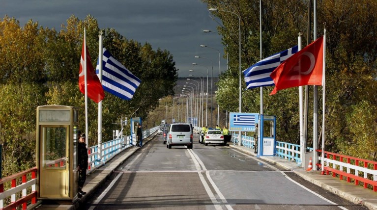 Συναγερμός στην Αθήνα για τους δύο έλληνες στρατιωτικούς