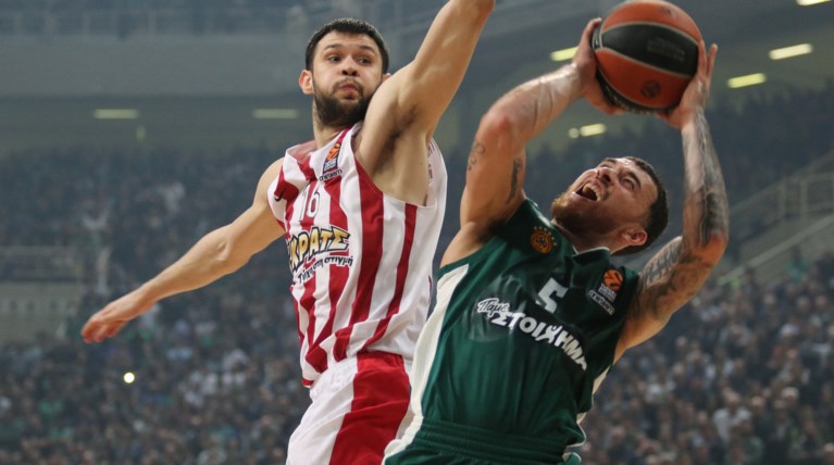 Euroleague: Nικητής ο Ολυμπιακός στον ελληνικό "εμφύλιο"