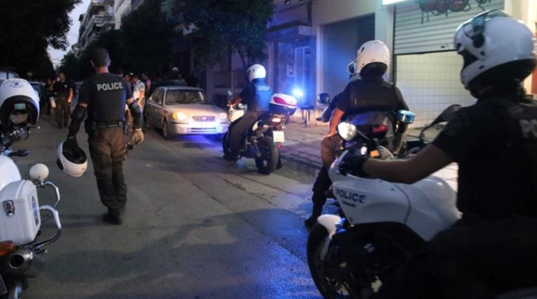 Δολοφονία τα ξημερώματα στην πλατεία Βικτωρίας
