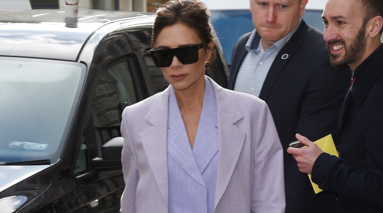 Βικτόρια Μπέκαμ: Η γκουρού του στιλ ντύθηκε με τα χρώματα της Άνοιξης