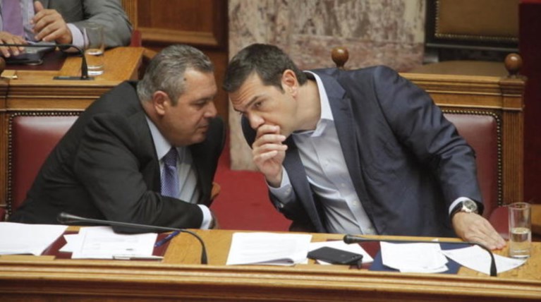 Πυκνώνουν τα σύννεφα στο πολιτικό "γάμο" Τσίπρα - Καμμένου