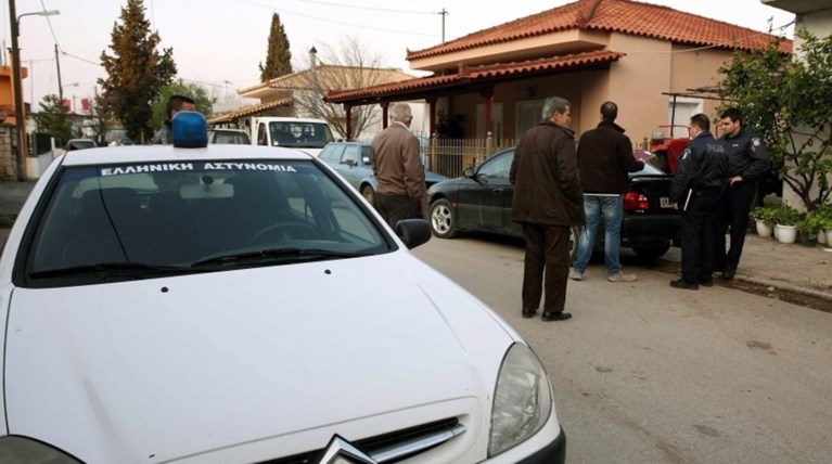 Ληστές μαχαίρωσαν μαθητή μέσα στο σπίτι του στη Νίκαια