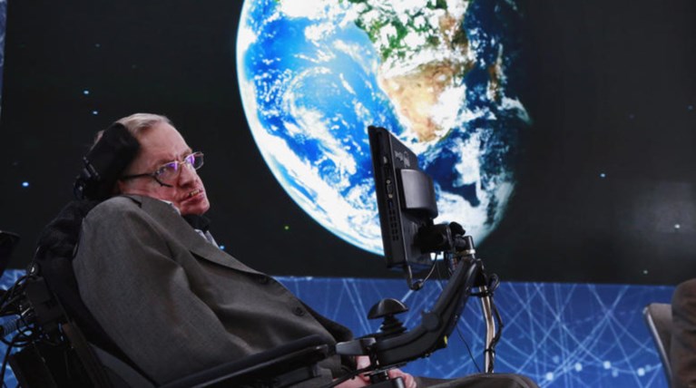 Πως αποχαιρετούν οι επιστήμονες τον Στίβεν Χόκινγκ