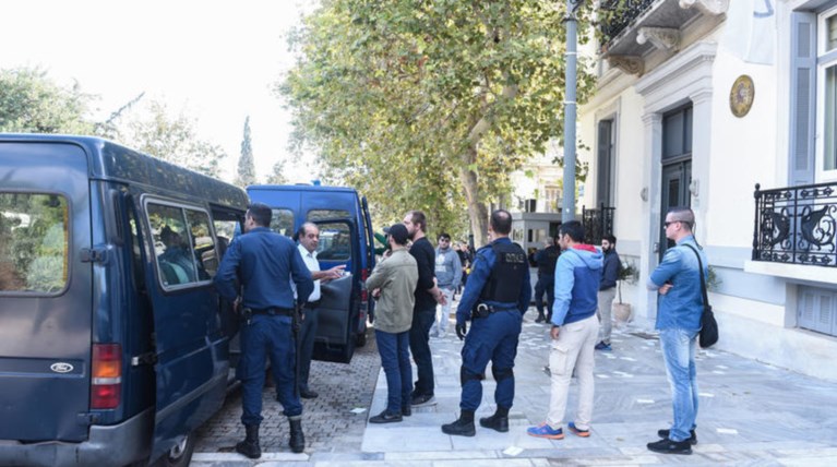 Σε δίκη 12 άτομα του Ρουβίκωνα για εισβολές της ομάδας