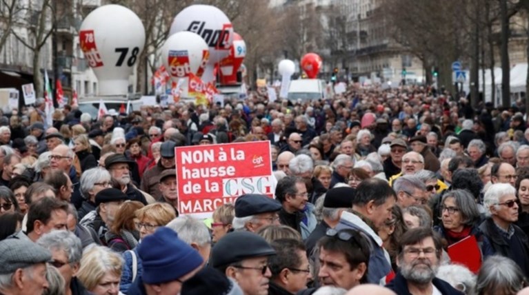 Γαλλία: Χιλιάδες συνταξιούχοι στο δρόμο για τη μείωση των εισοδημάτων τους