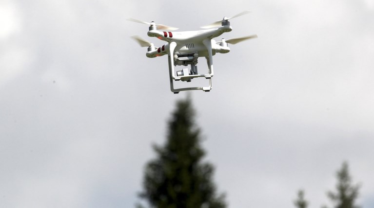 Από το άροτρο και τα δρεπάνια στα drones οι αγρότες