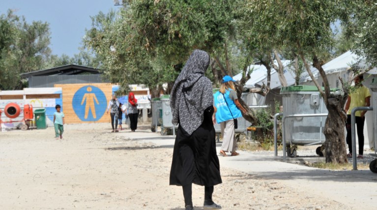 «Bόμβα» Welt: Η Αθήνα τορπιλίζει τη συμφωνία για το προσφυγικό