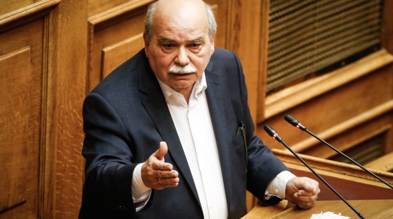 Βούτσης: Μας απειλούν με θάνατο ή ισόβια για εσχάτη προδοσία