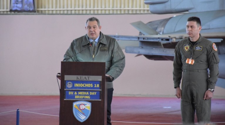 Καμμένος: Όλα καλά, θα σας τα πω μετά τις 17:00