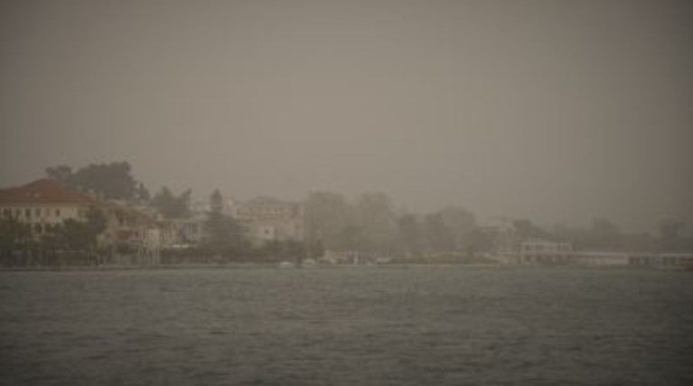 Αφρικανική σκόνη έπνιξε και την Πρέβεζα - Εικόνες