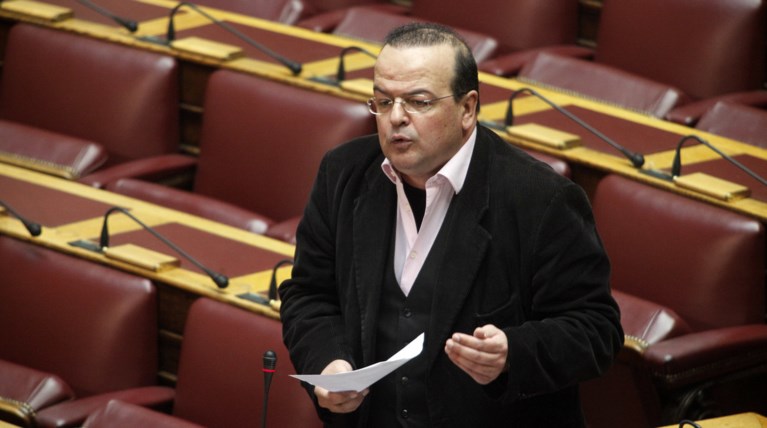 Βουλευτής του ΣΥΡΙΖΑ ζητάει μια «πεφωτισμένη καραμανλική Δεξιά»!