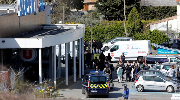 Γαλλία: Οι στιγμές φρίκης που έζησαν οι όμηροι στο σούπερ μάρκετ