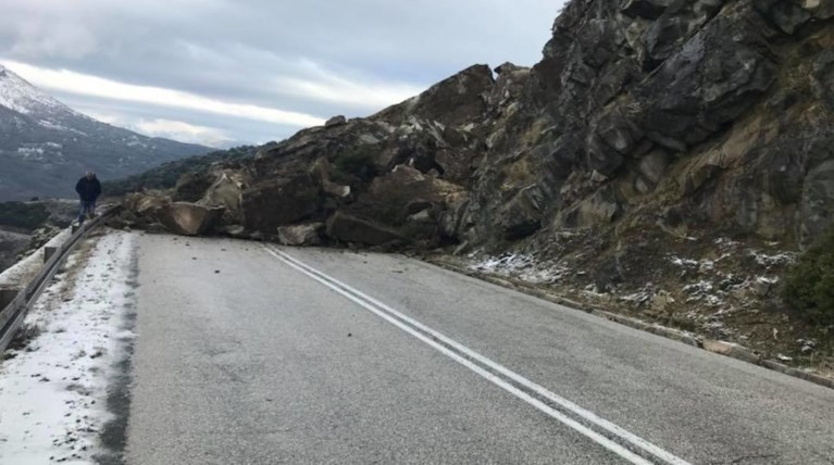 Μεγάλη κατολίσθηση στην εθνική Ιωαννίνων - Μετσόβου