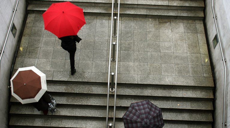 Toπικές βροχές και καταιγίδες με θερμοκρασία στους 18 βαθμούς
