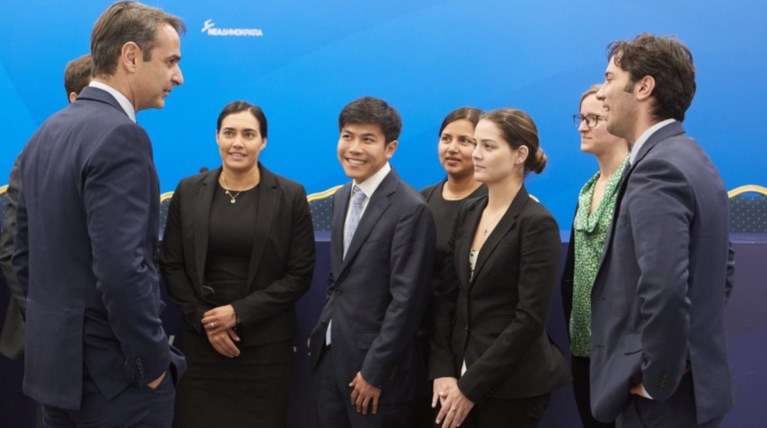 Μητσοτάκης: Πρέπει να κάνουμε ξανά την πολιτική ελκυστική για τους νέους