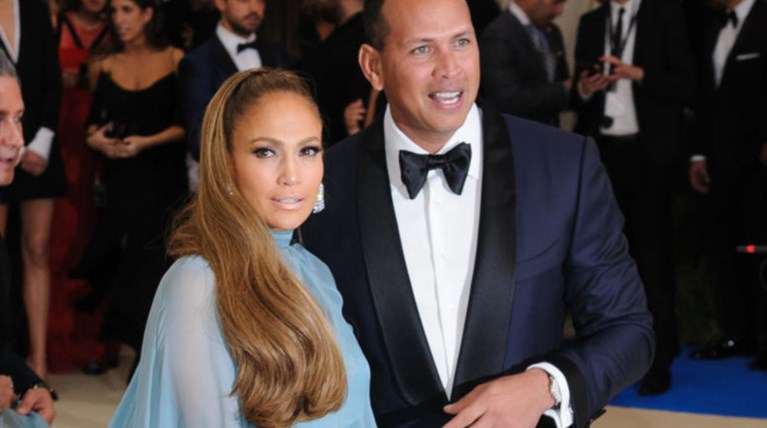 Το νέο μίνιμαλ σπίτι της Τζένιφερ Λόπεζ και του Αλεξ Ροντρίγκεζ [εικόνες]