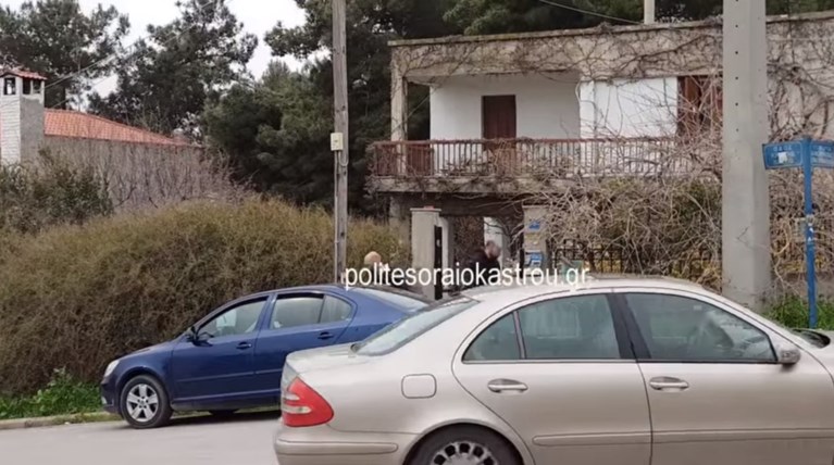 Οι πρώτες δηλώσεις της 48χρονης που κρατούσε όμηρο ο ξάδελφός της