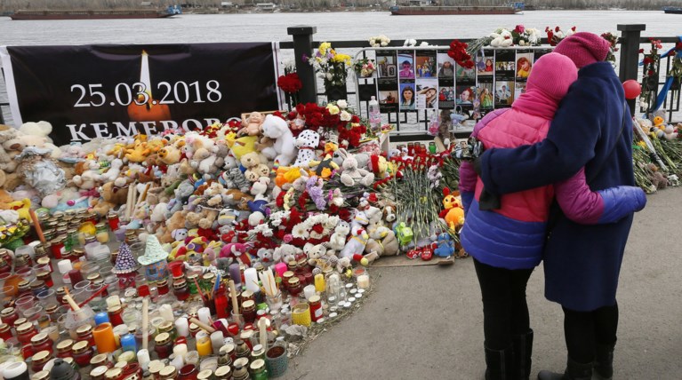 Παραιτήθηκε ο κυβερνήτης του Κεμέροβο μετά την φονική πυρκαγιά