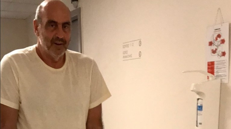 Εξιτήριο πήρε ο Βουλγαράκης - Η φωτογραφία που ανέβασε στο Facebook