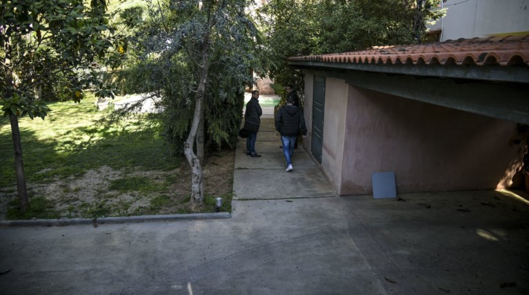 Γιατί αποκαλούν «μετανάστες - ταξιδευτές» τη συμμορία που ληστεύει σπίτια