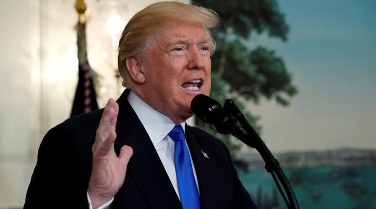 Με δασμούς 100 δισ. δολαρίων απειλεί ο Τραμπ την Κίνα