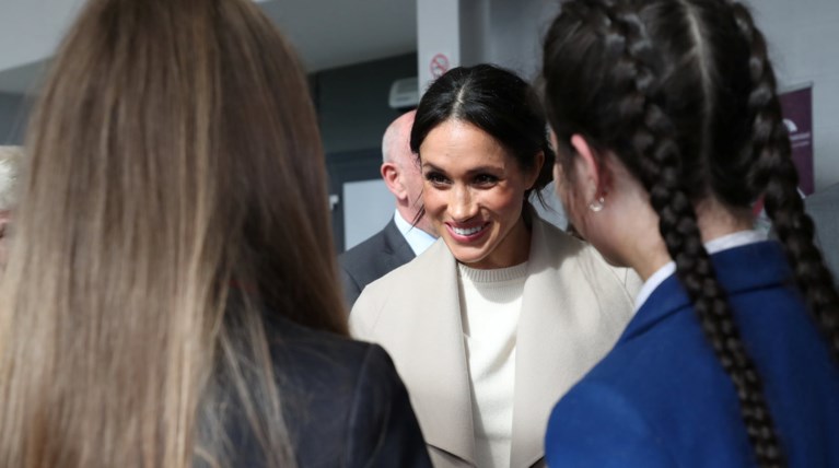 Δείτε τη μέλλουσα πριγκίπισσα Μέγκαν Μαρκλ όταν διαφήμιζε...γαριδάκια!