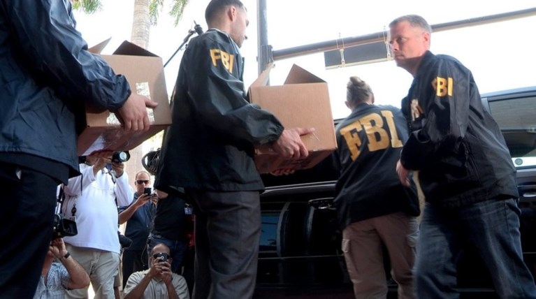Οργή Τραμπ για την έφοδο του FBI στα γραφεία του δικηγόρου του