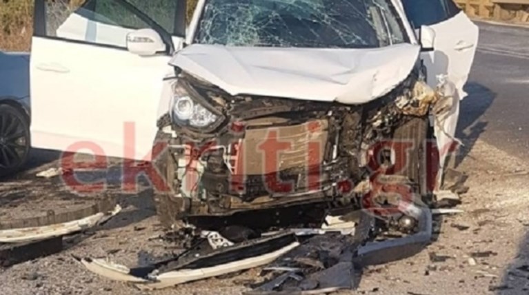 Σφοδρή σύγκρουση ΙΧ με τραυματίες Κρήτη - Ανάμεσά τους δύο παιδιά (φωτό)