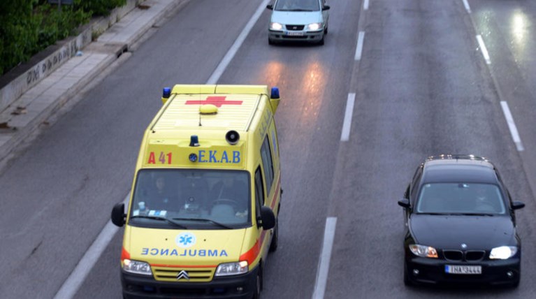 Βρέθηκε απανθρακωμένο πτώμα σε αυτοκίνητο κοντά στο Θέρμο