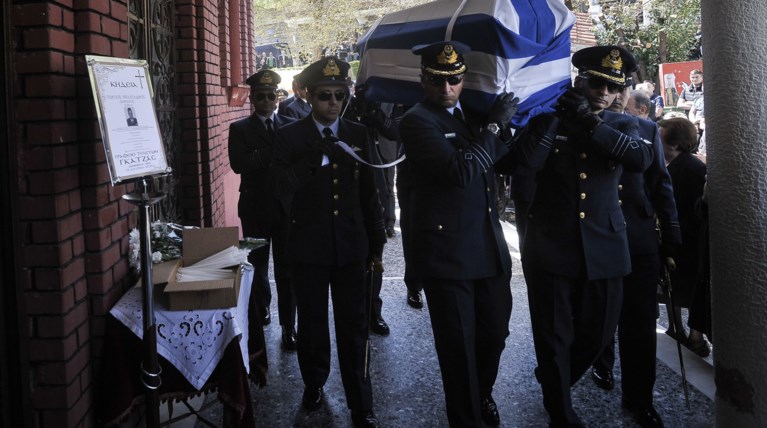 Το "τελευταίο αντίο" στον σμηναγό Γ. Μπαλταδώρο στην Καρδίτσα