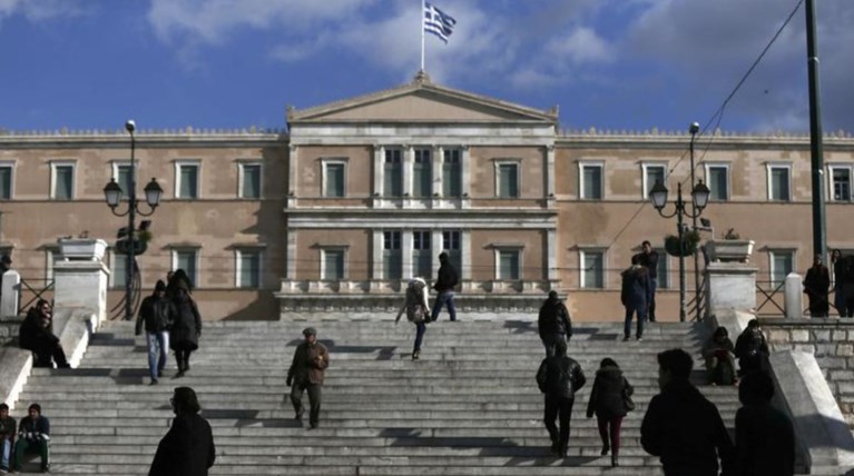 SZ: Οι δανειστές συζητούν παράταση του προγράμματος της Ελλάδας