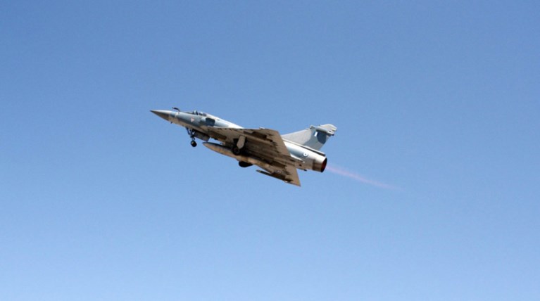 Καθυστέρηση στην ανέλκυση του μοιραίου Mirage λόγω κακών καιρικών συνθηκών