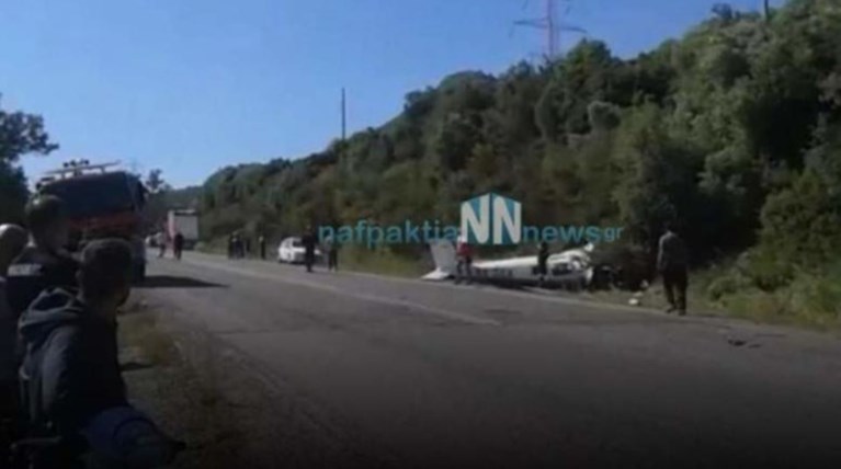 Νεκροί και οι δύο επιβαίνοντες του μονοκινητήριου αεροσκάφους Βιντεο