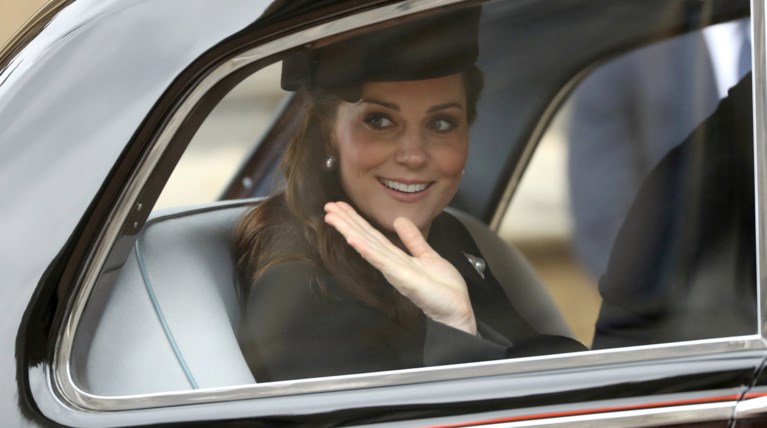 Γεννάει από στιγμή σε στιγμή η Κέιτ Μίντλετον: Ερχεται το νέο βασιλικό μωρό