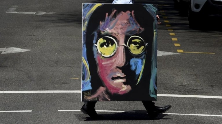 Περίεργο σκίτσο του Λένον ως Χίτλερ πουλήθηκε για 45.000 δολ.