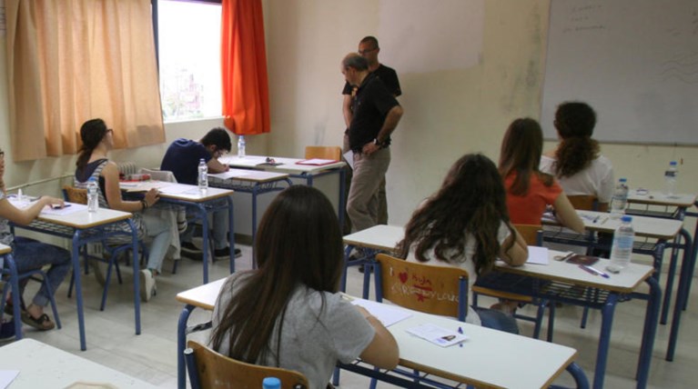 Από 29 Μαΐου οι απολυτήριες εξετάσεις για τους μαθητές της Γ’ λυκείου